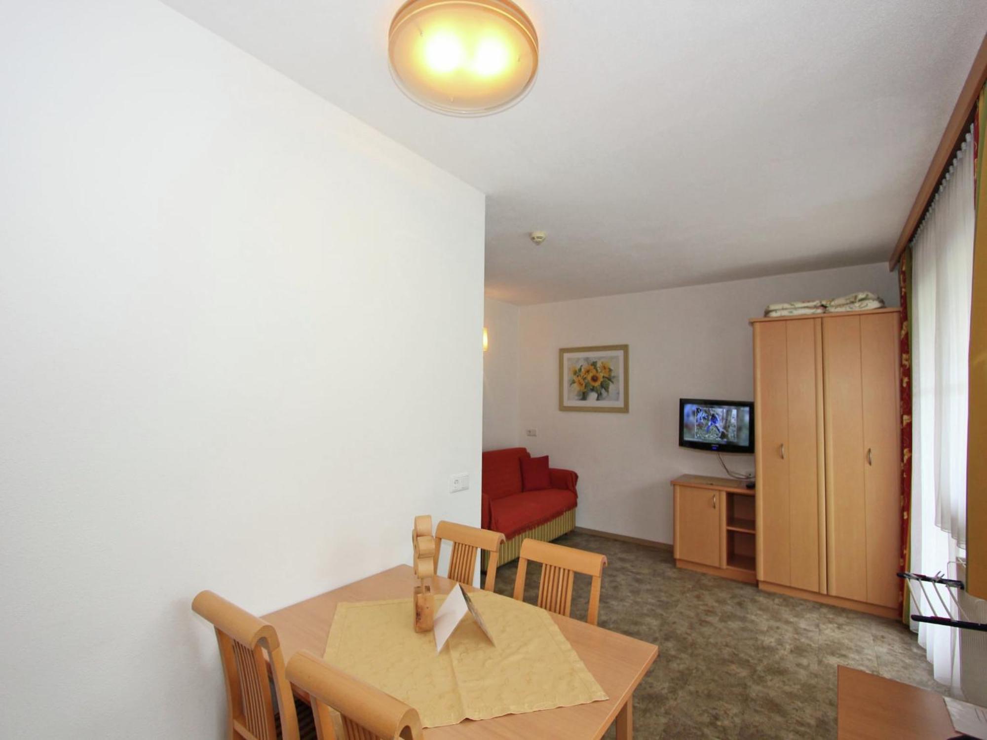 Attractive Holiday Home In Kaltenbach On The Ski Slope Stumm Exteriör bild