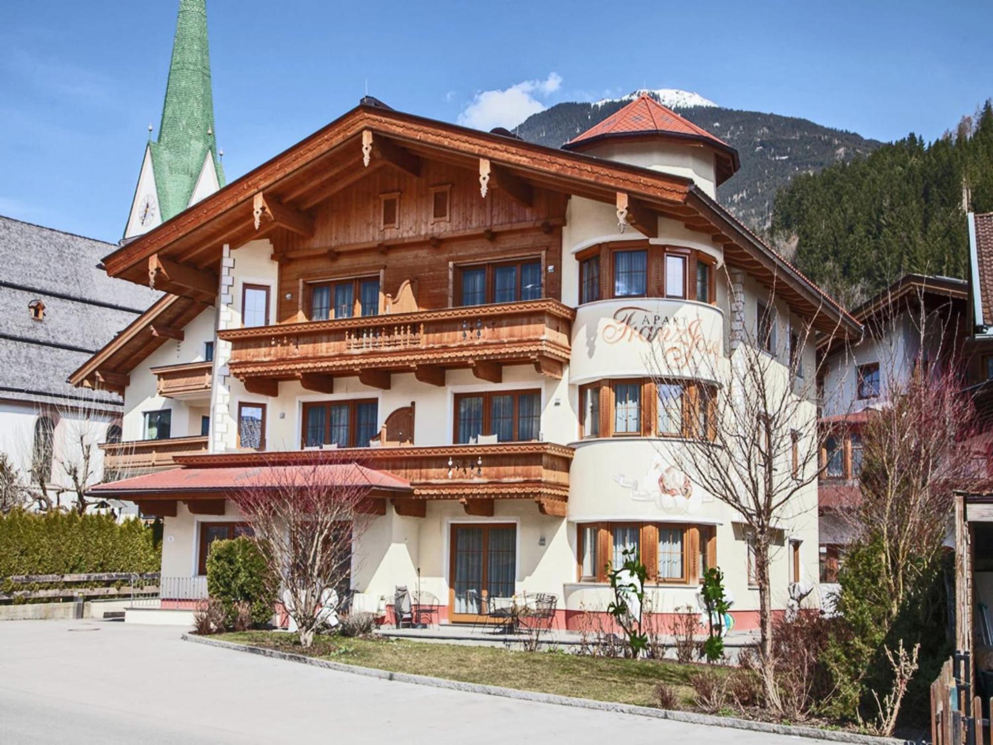 Attractive Holiday Home In Kaltenbach On The Ski Slope Stumm Exteriör bild