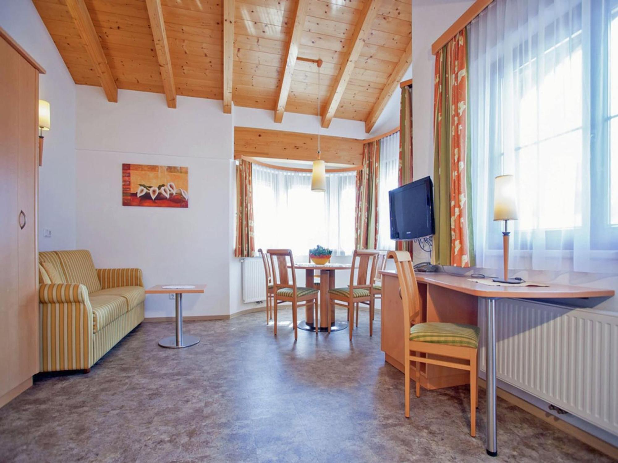 Attractive Holiday Home In Kaltenbach On The Ski Slope Stumm Exteriör bild