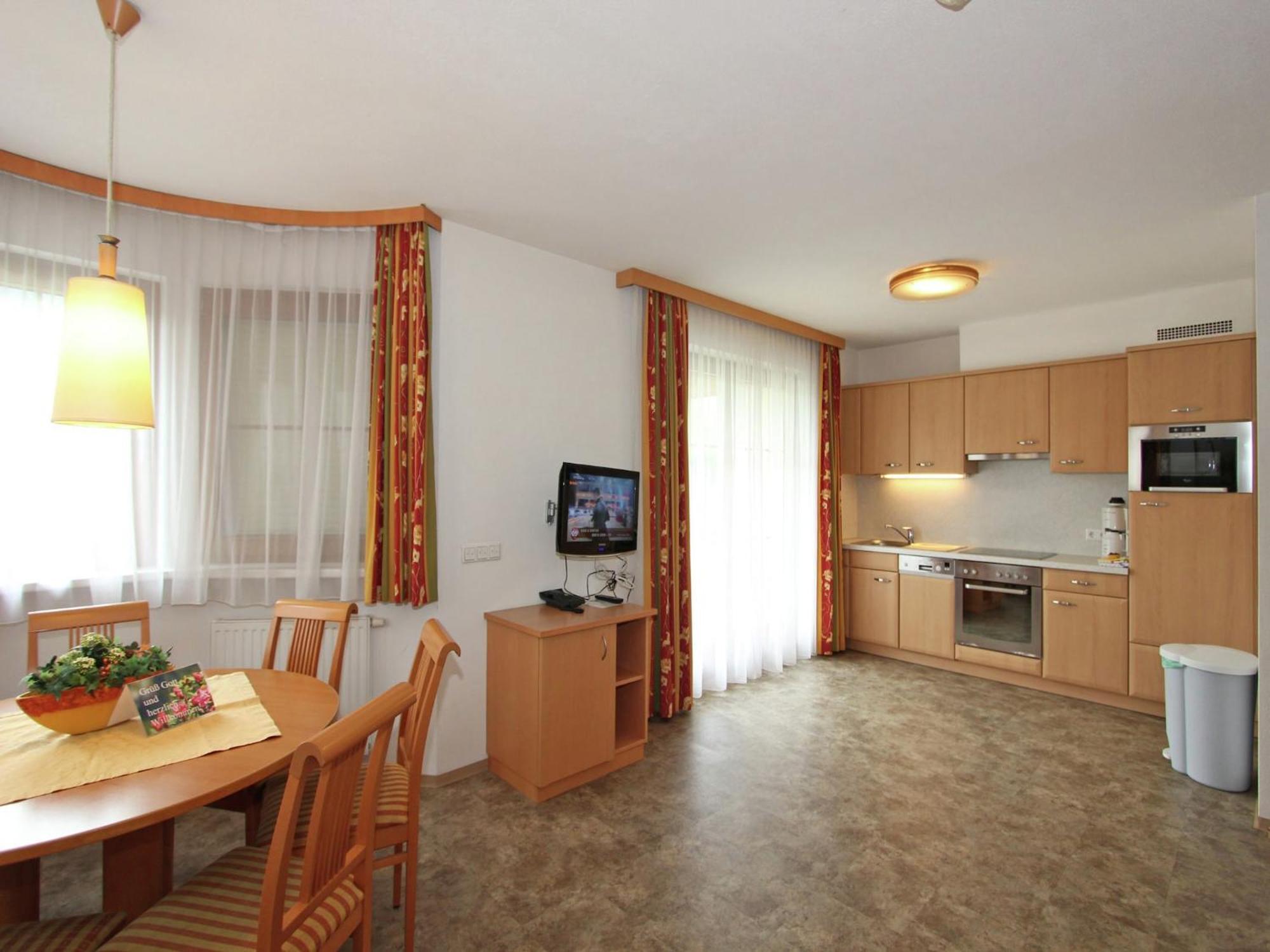 Attractive Holiday Home In Kaltenbach On The Ski Slope Stumm Exteriör bild