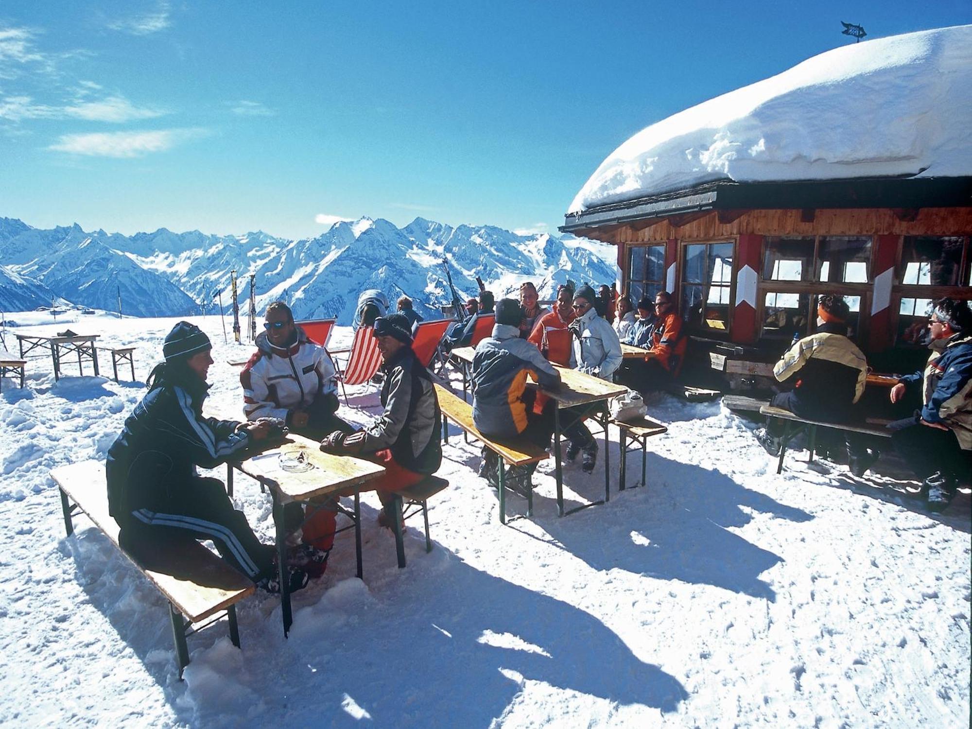 Attractive Holiday Home In Kaltenbach On The Ski Slope Stumm Exteriör bild