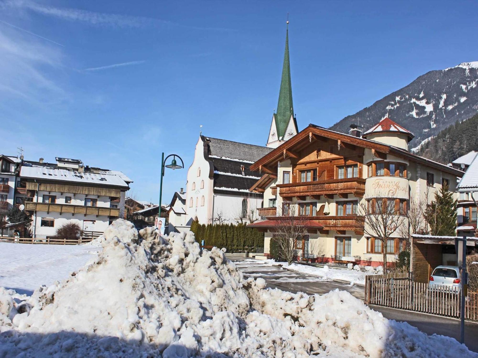 Attractive Holiday Home In Kaltenbach On The Ski Slope Stumm Exteriör bild